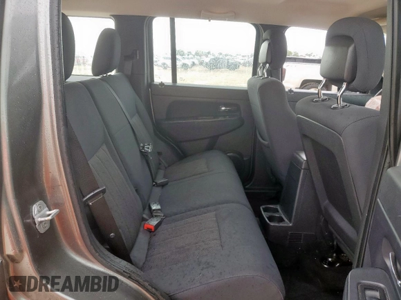 2012 Jeep Liberty Sport z VIN 1C4PJLAK0CW165917, wystawiony jako Copart lot #58776035 z przebiegiem 174 814 mil mil oraz Szkoda całkowita • Salvage title. Historia ofert i sprzedaży dostępna na DreamBid. Obrazek 11.
