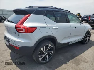 2021 Volvo XC40 R-Design with VIN YV4162UM7M2447377, listed as a Copart auction lot 59814333 with 47,225 mi miles and . Bid and sale history available at DreamBid. Image 3.