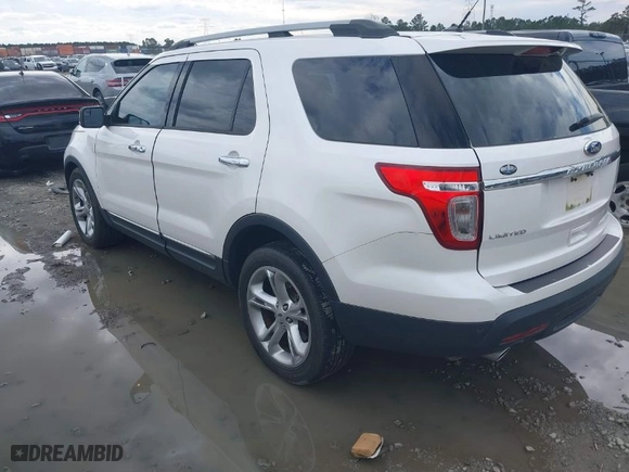 2015 Ford Explorer Limited with VIN 1FM5K7F89FGB06819, listed as a IAAI auction lot 41600497 with 87,652 mi miles. Bid and sale history available at carsss.com. Image 3.