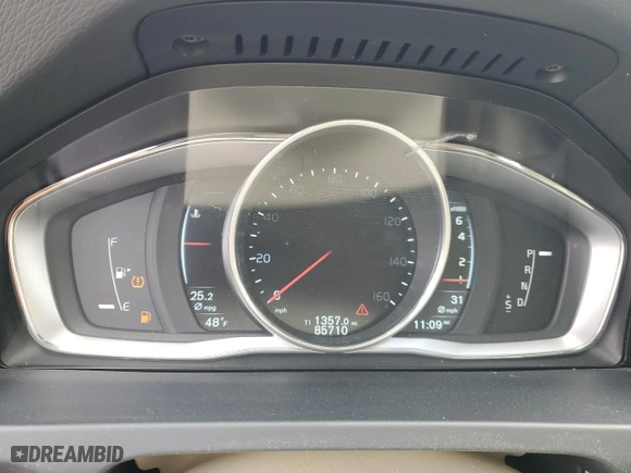 2016 Volvo V60 T5 Drive-E Premier with VIN YV140MEK0G1294887, listed as a Copart auction lot 82154443 with 85,710 mi miles. Bid and sale history available at carsss.com. Image 9.