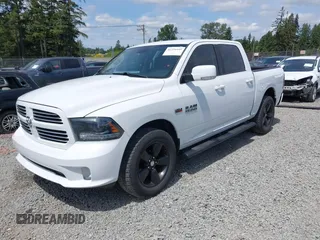 2015 Ram 1500 Sport z VIN 1C6RR7MT7FS601470, wystawiony jako IAAI lot #42334149 z przebiegiem 114 056 mil mil oraz . Historia ofert i sprzedaży dostępna na DreamBid. Obrazek 18.