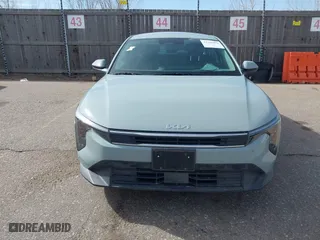 2025 Kia K4 LXS with VIN 3KPFT4DE7SE038902, listed as a IAAI auction lot 41765079 with 3,067 mi miles. Bid and sale history available at carsss.com. Image 13.