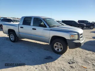 2008 Dodge Dakota Bighorn/Lonestar z VIN 1D7HE38K98S570161, wystawiony jako Copart lot #87035844 z przebiegiem 173 704 mil mil oraz Czysty tytuł • Clean title. Historia ofert i sprzedaży dostępna na DreamBid. Obrazek 4.