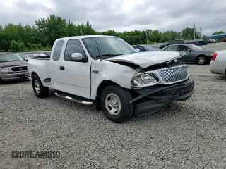 2003 Ford F-150 XL z VIN 1FTRX17283NA47526, wystawiony jako Copart lot #56548415 z przebiegiem 113 287 mil mil oraz Szkoda całkowita • Salvage title. Historia ofert i sprzedaży dostępna na DreamBid. Obrazek 13.