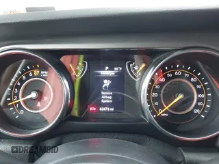 2020 Jeep Gladiator Sport S с VIN 1C6HJTAG8LL122726, выставлен на аукционе IAAI как лот 41886929 с пробегом 82 473 миль миль и . История ставок и продаж доступна на DreamBid. Изображение 7.