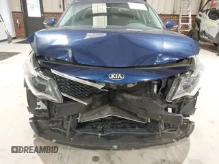 2017 Kia Optima LX z VIN 5XXGT4L35HG149811, wystawiony jako IAAI lot #42019931 z przebiegiem 95 586 mil mil oraz . Historia ofert i sprzedaży dostępna na DreamBid. Obrazek 6.
