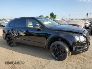 2017 Bentley Bentayga W12 z VIN SJAAC2ZV5HC015773, wystawiony jako Copart lot #66370354 z przebiegiem 65 944 mil mil oraz Szkoda całkowita • Salvage title. Historia ofert i sprzedaży dostępna na DreamBid. Obrazek 4.