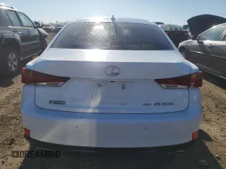 2018 Lexus IS 300 z VIN JTHC81D26J5033191, wystawiony jako Copart lot #53259005 z przebiegiem 62 295 mil mil oraz Szkoda całkowita • Salvage title. Historia ofert i sprzedaży dostępna na DreamBid. Obrazek 6.