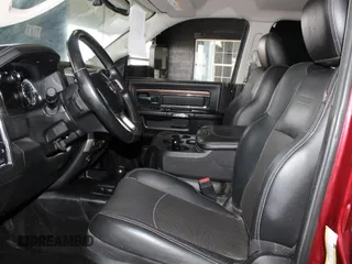 2017 Ram 2500 Laramie Power Wagon z VIN 3C6TR5FJ3HG538321, wystawiony jako Copart lot #65643635 z przebiegiem 77 700 mil mil oraz Szkoda całkowita • Salvage title. Historia ofert i sprzedaży dostępna na DreamBid. Obrazek 9.