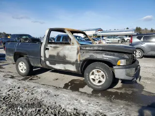 1994 Dodge 1500 z VIN 3B7HC16Y8RM512712, wystawiony jako Copart lot #42406735 z przebiegiem Nie podano mil oraz Czysty tytuł • Clean title. Historia ofert i sprzedaży dostępna na DreamBid. Obrazek 4.