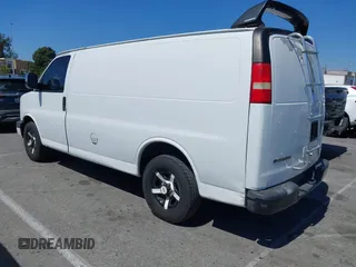2008 Chevrolet Express Cargo z VIN 1GCFG15X681148824, wystawiony jako IAAI lot #41847111 z przebiegiem 251 449 mil mil oraz . Historia ofert i sprzedaży dostępna na DreamBid. Obrazek 3.