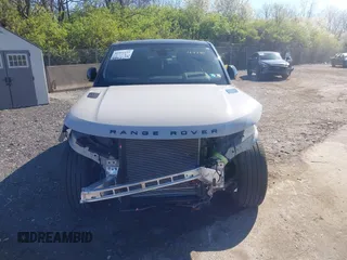 2024 Land Rover Range Rover Sport SE with VIN SAL1P9EU2RA164740, listed as a IAAI auction lot 41991652 with 19,009 mi miles. Bid and sale history available at carsss.com. Image 12.