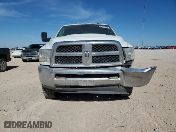 2014 Ram 2500 Tradesman with VIN 3C6UR5HJ1EG186160, listed as a Copart auction lot 49997895 with 136,195 mi miles and Salvage Title. Bid and sale history available at carsss.com. Image 5.
