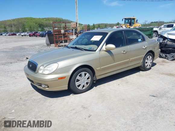 2004 Hyundai Sonata with VIN KMHWF25S94A048669, listed as a IAAI auction lot 42109535 with 157,687 mi miles. Bid and sale history available at carsss.com. Image 2.