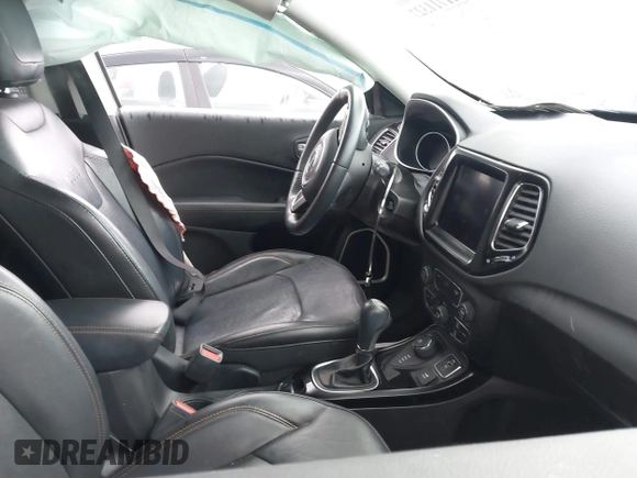 2018 Jeep Compass Limited with VIN 3C4NJDCBXJT350246, listed as a IAAI auction lot 41711327 with 112,364 mi miles. Bid and sale history available at carsss.com. Image 5.