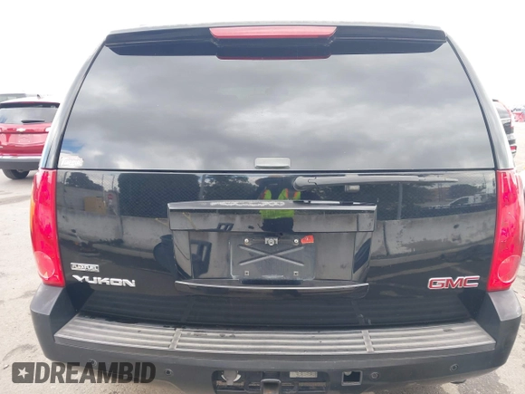 2008 GMC Yukon SLT w/4SB with VIN 1GKFC13078R161685, listed as a IAAI auction lot 41539964 with 267,744 mi miles. Bid and sale history available at carsss.com. Image 15.