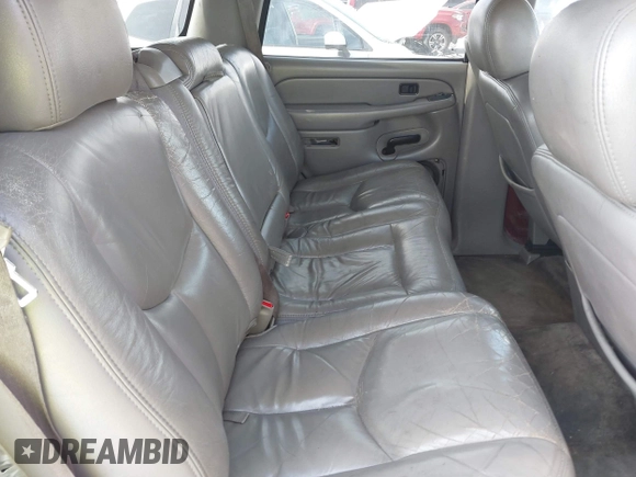 2004 Chevrolet Tahoe LS with VIN 1GNEC13T64J226513, listed as a IAAI auction lot 39773781 with 250,788 mi miles. Bid and sale history available at carsss.com. Image 8.