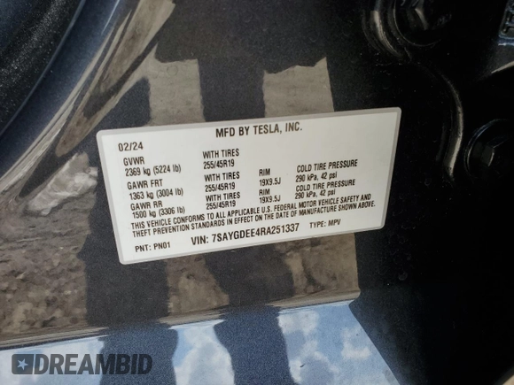 2024 Tesla Model Y Long Range z VIN 7SAYGDEE4RA251337, wystawiony jako Copart lot #59844555 z przebiegiem 16 011 mil mil oraz Szkoda całkowita • Salvage title. Historia ofert i sprzedaży dostępna na DreamBid. Obrazek 13.