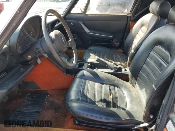 1983 Alfa Romeo Spider Veloce z VIN ZARBA541XD1016802, wystawiony jako Copart lot #51383595 z przebiegiem 127 904 mil mil oraz Czysty tytuł • Clean title. Historia ofert i sprzedaży dostępna na DreamBid. Obrazek 7.