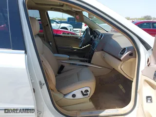 2011 Mercedes-Benz GL-Class GL 450 with VIN 4JGBF7BE7BA758192, listed as a IAAI auction lot 41815909 with 168,823 mi miles. Bid and sale history available at carsss.com. Image 5.