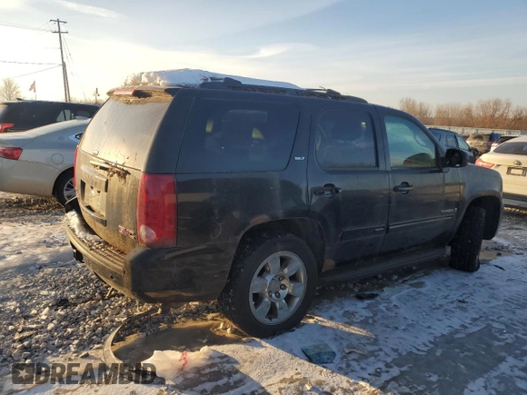 2009 GMC Yukon SLT w/4SB with VIN 1GKFK33009R233990, listed as a Copart auction lot 44627005 with 236,523 mi miles and Clean Title. Bid and sale history available at carsss.com. Image 3.