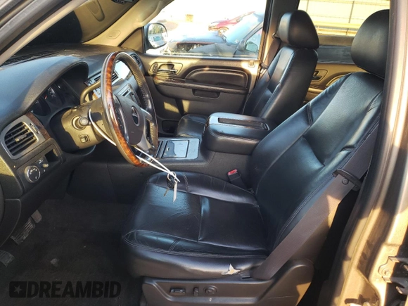 2012 GMC Yukon XL Denali with VIN 1GKS2MEF8CR200877, listed as a Copart auction lot 53282365 with 267,265 mi miles and Salvage Title. Bid and sale history available at carsss.com. Image 7.