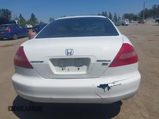 2003 Honda Accord EX z VIN 1HGCM82613A037978, wystawiony jako IAAI lot #42441528 z przebiegiem 207 998 mil mil oraz . Historia ofert i sprzedaży dostępna na DreamBid. Obrazek 16.