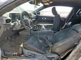 2024 Ford Mustang EcoBoost с VIN 1FA6P8TH8R5121211, выставлен на аукционе Copart как лот 61043315 с пробегом Не указан миль и Списание • Salvage title. История ставок и продаж доступна на DreamBid. Изображение 7.