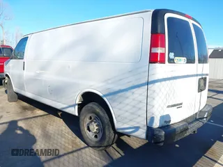 2014 Chevrolet Express Cargo z VIN 1GCWGGBA3E1109722, wystawiony jako IAAI lot #41845284 z przebiegiem 224 334 mil mil oraz . Historia ofert i sprzedaży dostępna na DreamBid. Obrazek 3.
