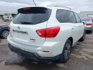 2018 Nissan Pathfinder SV with VIN 5N1DR2MN1JC673562, listed as a IAAI auction lot 41828213 with 62,882 mi miles. Bid and sale history available at carsss.com. Image 4.