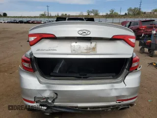2017 Hyundai Sonata 2.4L z VIN 5NPE24AFXHH460582, wystawiony jako Copart lot #53446025 z przebiegiem 119 371 mil mil oraz Szkoda całkowita • Salvage title. Historia ofert i sprzedaży dostępna na DreamBid. Obrazek 6.