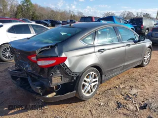 2016 Ford Fusion SE with VIN 3FA6P0HD3GR240706, listed as a IAAI auction lot 41796250 with 188,369 mi miles. Bid and sale history available at carsss.com. Image 4.