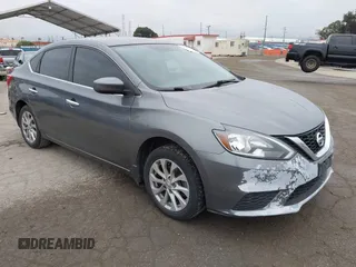 2019 Nissan Sentra SV z VIN 3N1AB7AP4KL607238, wystawiony jako IAAI lot #42044333 z przebiegiem 142 660 mil mil oraz . Historia ofert i sprzedaży dostępna na DreamBid. Obrazek 1.