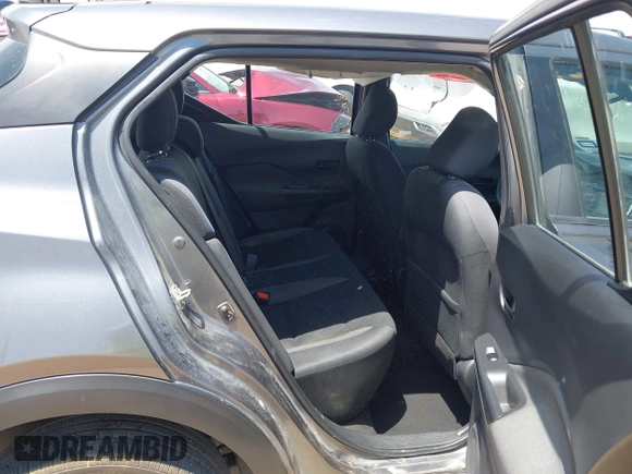 2020 Nissan Kicks S z VIN 3N1CP5BV9LL525082, wystawiony jako IAAI lot #42322672 z przebiegiem 48 035 mil mil oraz . Historia ofert i sprzedaży dostępna na DreamBid. Obrazek 8.