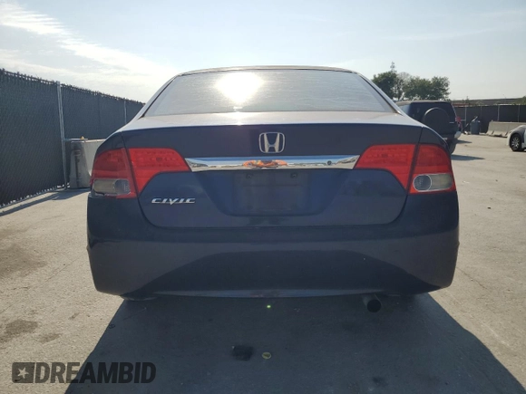 2009 Honda Civic LX z VIN 1HGFA16549L003786, wystawiony jako Copart lot #58315565 z przebiegiem 238 961 mil mil oraz Szkoda całkowita • Salvage title. Historia ofert i sprzedaży dostępna na DreamBid. Obrazek 6.