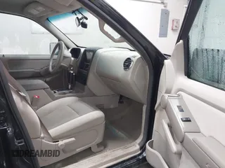 2006 Ford Explorer XLS z VIN 1FMEU72E66UB14206, wystawiony jako IAAI lot #41643512 z przebiegiem 126 994 mil mil oraz . Historia ofert i sprzedaży dostępna na DreamBid. Obrazek 5.