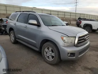 2016 Toyota Sequoia SR5 with VIN 5TDBW5G16GS136367, listed as a Copart auction lot 49160455 with 166,533 mi miles and Salvage Title. Bid and sale history available at carsss.com. Image 4.