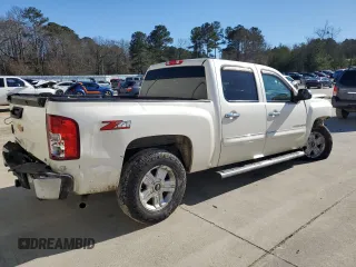 2013 Chevrolet Silverado 1500 LT with VIN 3GCPCSE04DG158370, listed as a Copart auction lot 42423605 with 228,084 mi miles and Salvage Title. Bid and sale history available at DreamBid. Image 3.