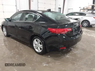 2013 Acura ILX Hybrid Technology with VIN 19VDE3F7XDE300823, listed as a IAAI auction lot 41619646 with 231,501 mi miles and . Bid and sale history available at carsss.com. Image 3.