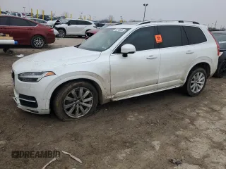 2017 Volvo XC90 Momentum with VIN YV4A22PK5H1132580, listed as a Copart auction lot 45276535 with 1 mi miles and Salvage Title. Bid and sale history available at carsss.com. Image 1.