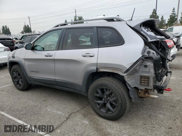 2018 Jeep Cherokee Trailhawk z VIN 1C4PJMBB8JD582506, wystawiony jako Copart lot #47898025 z przebiegiem 72 674 mil mil oraz Szkoda całkowita • Salvage title. Historia ofert i sprzedaży dostępna na DreamBid. Obrazek 2.