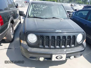 2014 Jeep Patriot Latitude z VIN 1C4NJPFB9ED549989, wystawiony jako IAAI lot #42656294 z przebiegiem 89 945 mil mil oraz . Historia ofert i sprzedaży dostępna na DreamBid. Obrazek 6.