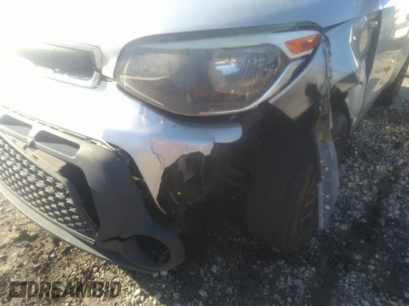 2014 Kia Soul with VIN KNDJN2A28E7746079, listed as a IAAI auction lot 41339648 with 166,617 mi miles. Bid and sale history available at carsss.com. Image 6.