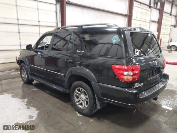 2004 Toyota Sequoia Limited with VIN 5TDZT38A24S226055, listed as a IAAI auction lot 40219005 with 226,445 mi miles. Bid and sale history available at carsss.com. Image 3.