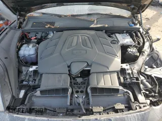 2024 Porsche Cayenne with VIN WP1AA2AY9RDA07583, listed as a Copart auction lot 84632814 with 5,260 mi miles and Salvage title. Bid and sale history available at DreamBid. Image 12.