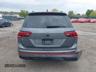 2024 Volkswagen Tiguan SE R-Line Black с VIN 3VV8B7AX7RM081396, выставлен на аукционе IAAI как лот 42079851 с пробегом 18 469 миль миль и . История ставок и продаж доступна на DreamBid. Изображение 15.