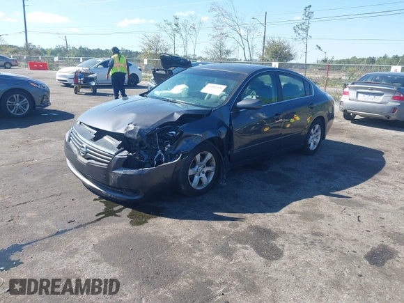 2008 Nissan Altima 2.5 with VIN 1N4AL21E58N559646, listed as a IAAI auction lot 41884370 with 152,337 mi miles. Bid and sale history available at carsss.com. Image 2.