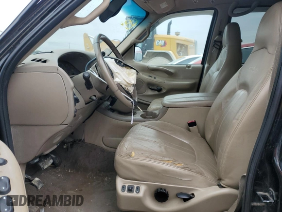 2000 Ford Expedition Eddie Bauer с VIN 1FMRU17L8YLC15827, выставлен на аукционе Copart как лот 45038865 с пробегом Не указан миль и Списание • Salvage title. История ставок и продаж доступна на DreamBid. Изображение 7.