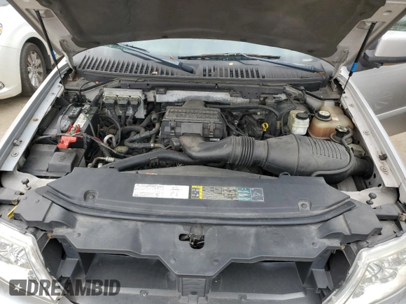 2006 Lincoln Navigator Luxury with VIN 5LMFU28596LJ14279, listed as a Copart auction lot 75733104 with 171,803 mi miles and Non Repairable. Bid and sale history available at carsss.com. Image 12.