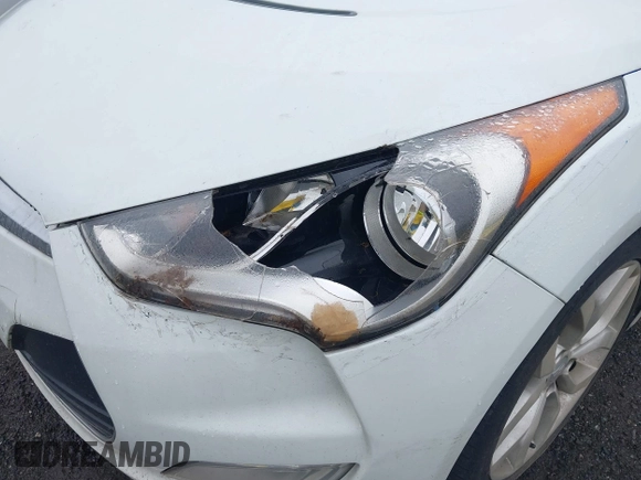 2013 Hyundai Veloster w/Gray Int с VIN KMHTC6AD5DU089115, выставлен на аукционе IAAI как лот 42498078 с пробегом 119 144 миль миль и . История ставок и продаж доступна на DreamBid. Изображение 6.